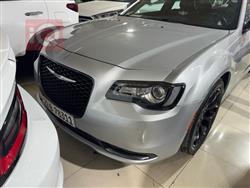 کرایسلەر 300